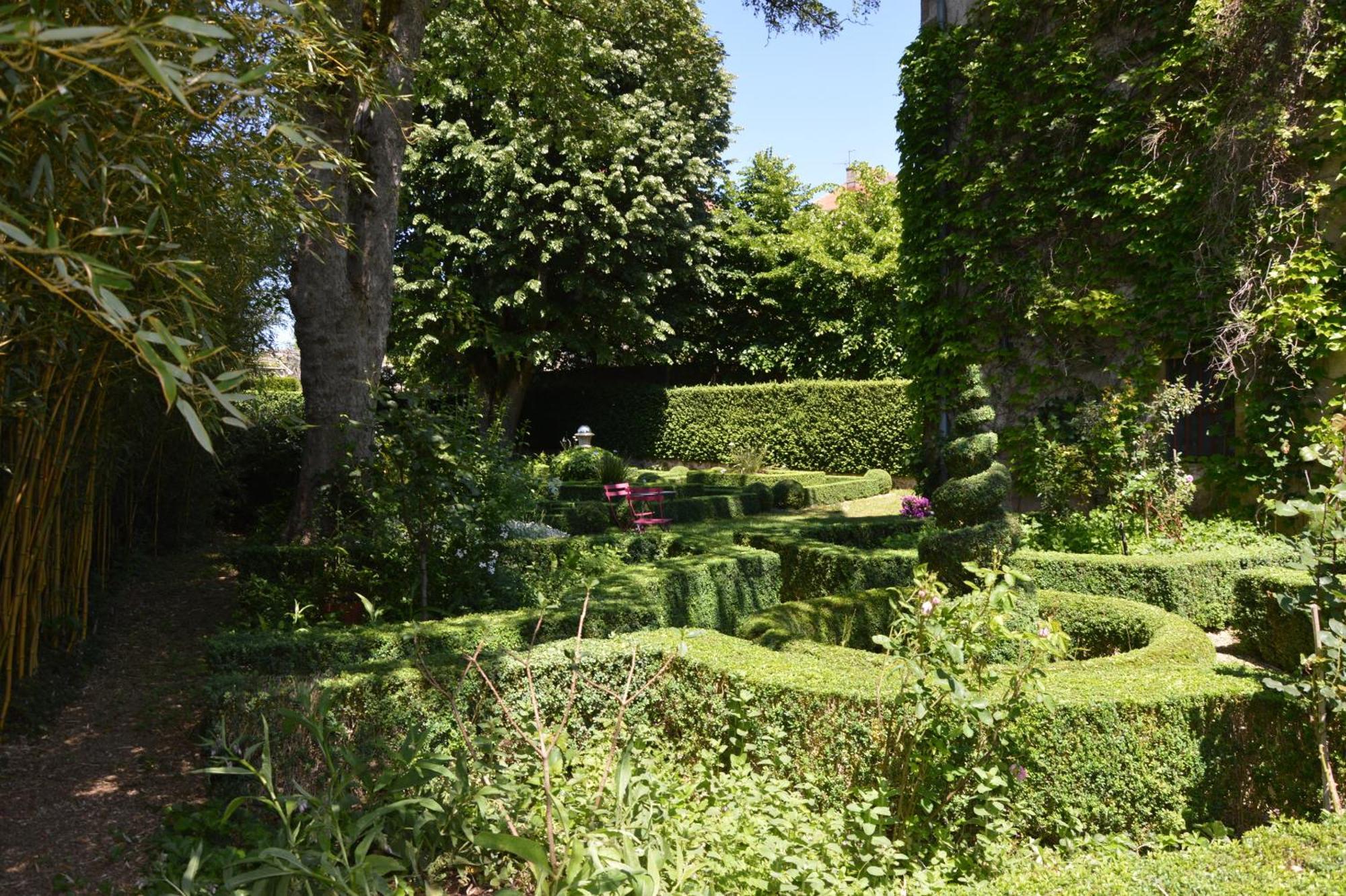 Maison D'Hotes - Les Tillets Bois-Sainte-Marie Luaran gambar
