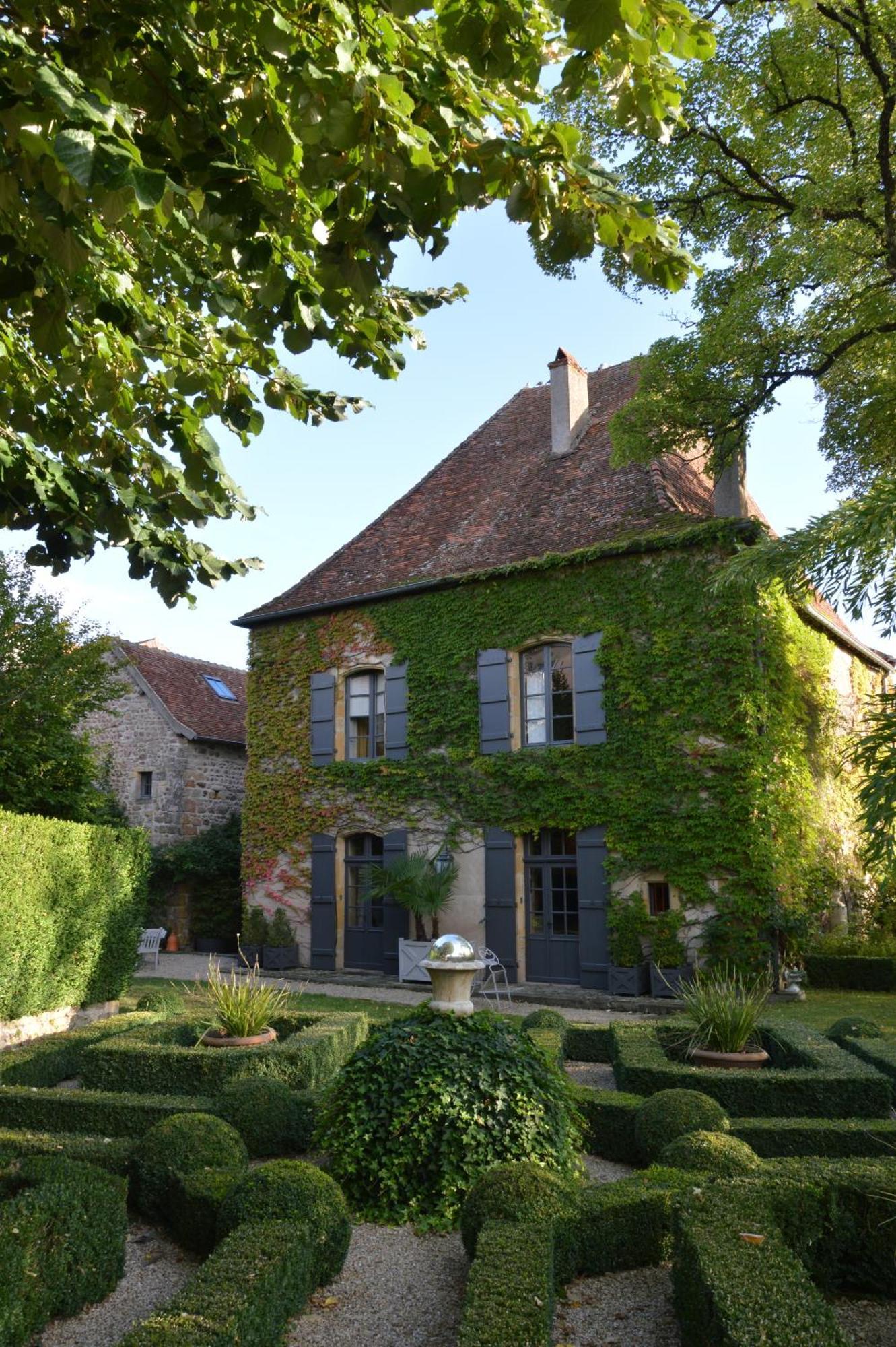 Maison D'Hotes - Les Tillets Bois-Sainte-Marie Luaran gambar